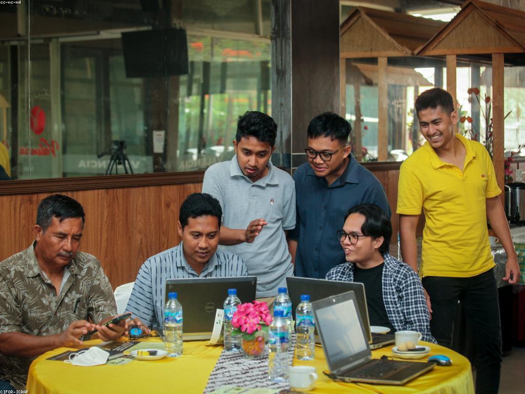 សំណួរដែលតែងដាក់សំណួរ: ការយល់ដឹង និងនិមិត្តសញ្ញាសំខាន់ៗ