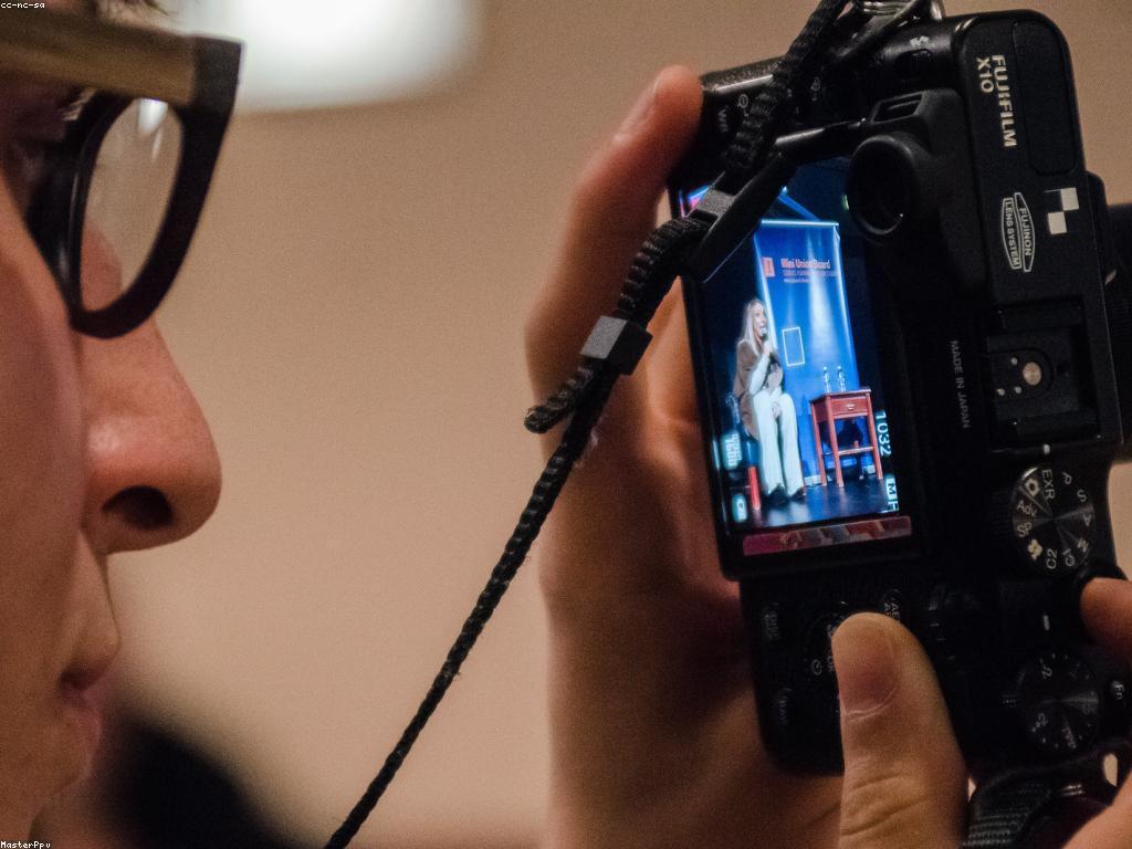 សំណួរដែលតែងដាក់សំណួរ និងការឆ្លើយតប