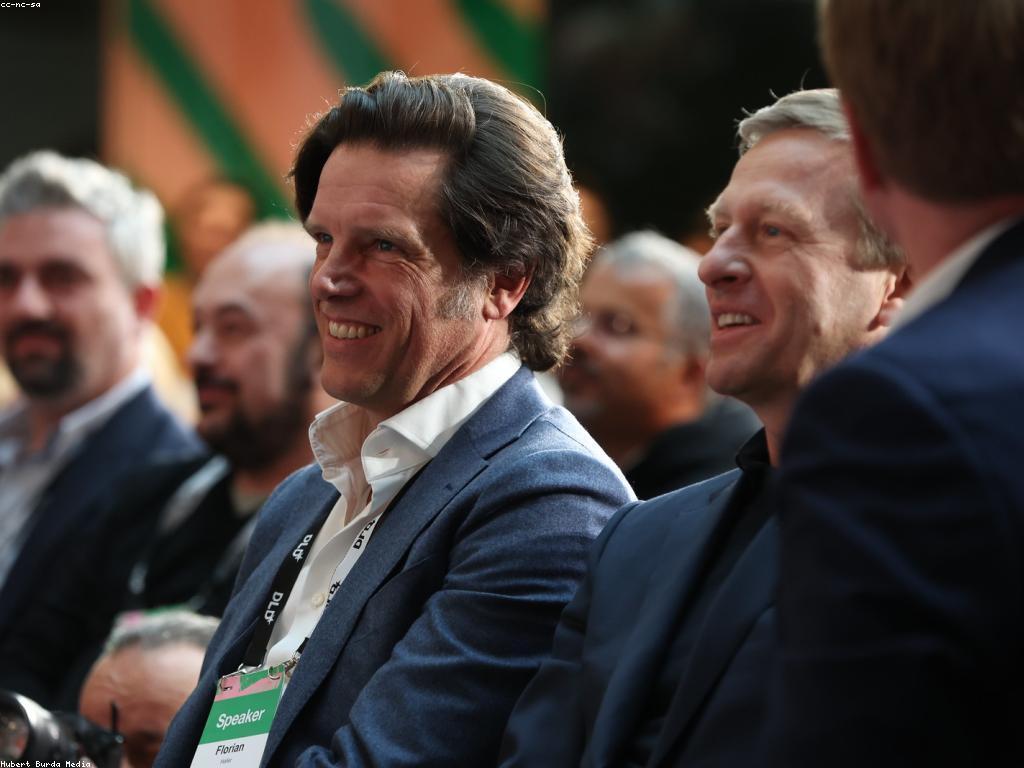 គន្លងស្វាគមន៍នៃការអភិវឌ្ឍន៍បច្ចេកវិទ្យា